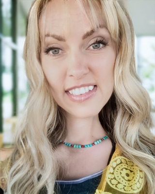 Photo of Mindy Huang, Clinical Social Work/Therapist, MSW, LCSW