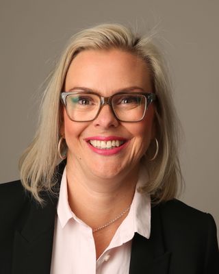 Photo of Sarah Turner, Psychotherapist, DCounsPsych, MBACP Accred