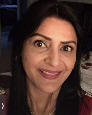 Photo of Vidhu Bhanot, Clinical Social Work/Therapist, MSW, RSW