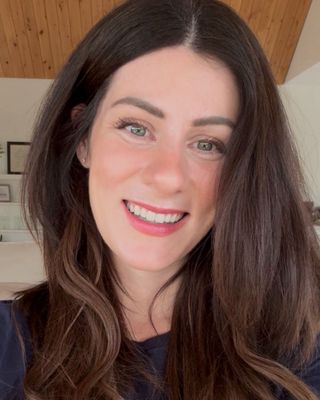 Photo of Shannon Azzarello, Registered Psychotherapist, RP, MACP, CCPS