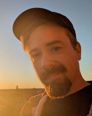 Photo of Devyn K Thomson - Devyn Thomson - Neuro-Affirming Therapy, Registered Psychotherapist (Qualifying), MACP, RP(Q)