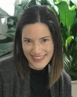 Photo of Jenny Lee, Licensed Mental Health Counselor, MPS, LMHC, ATR