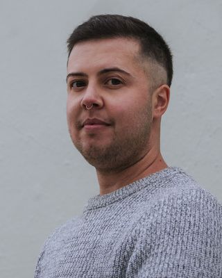 Photo of Alo Johnston, Marriage & Family Therapist, LMFT