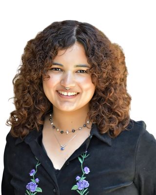 Photo of Darlene Meza, Pre-Licensed Professional, AMFT, APCC