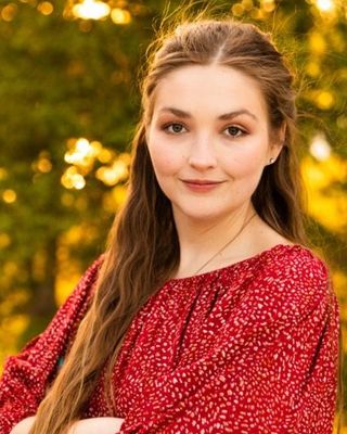 Photo of Hannah Russell, Licensed Master Social Worker, Hannah, Russell, LMSW