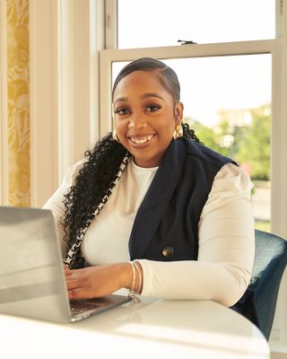 Photo of Jazmyn Bradford, Master Social Worker, LLMSW
