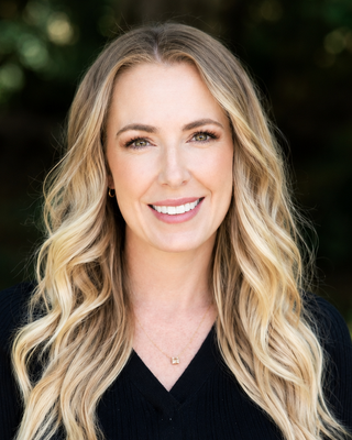 Photo of Heather Campbell, Psychiatric Nurse Practitioner, PMHNP, FNP