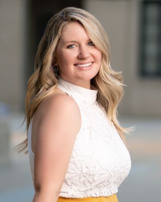 Photo of Jovie Peralta, Licensed Social Worker, MSW, LSW