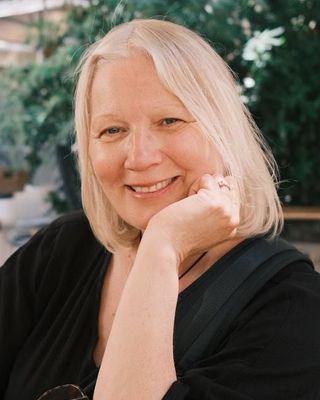 Photo of Karen Veronica Hodgson, Psychotherapist, MA, MUKCP