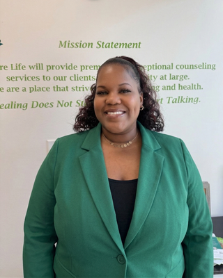 Photo of Lawaynia Brewer, Pre-Licensed Professional, MSW