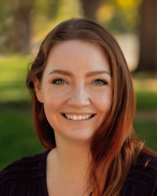 Photo of Ashley Barry, Clinical Social Work/Therapist, LICSW