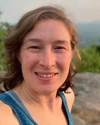 Photo of Lizzie DeWan, Clinical Social Work/Therapist, LCSW