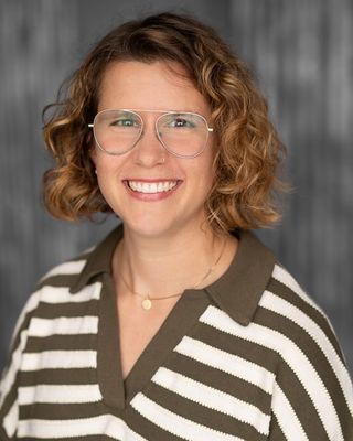 Photo of Amanda (A.j.) Creden - EMDR Therapy with AJ Creden, Clinical Social Work/Therapist, LCSW, APHSW-C