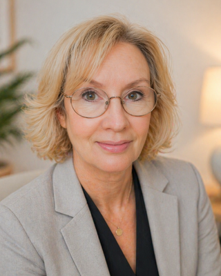 Photo of Anna Scott, Counsellor, MBACP