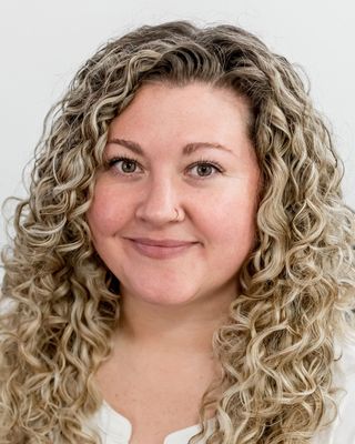 Photo of Eileen McCammon, Registered Psychotherapist (Qualifying) in Ontario