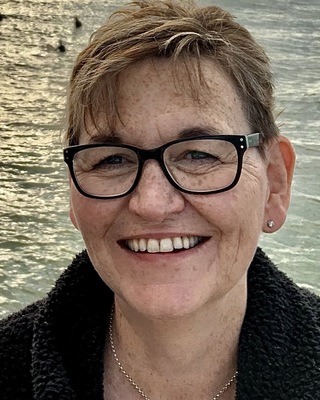 Photo of Julie Lesslie, Counsellor in Rickmansworth, England