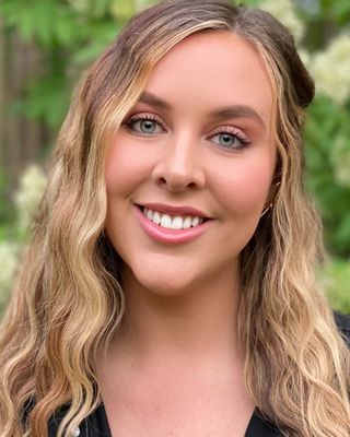 Photo of Mckinzie DeWeerd, Clinical Social Work/Therapist, LMSW