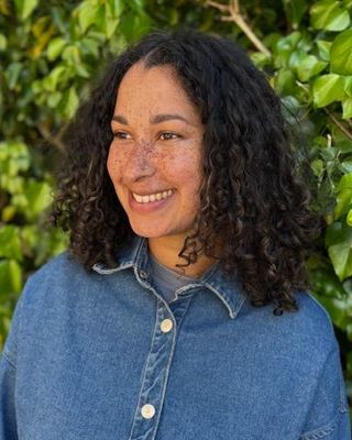 Photo of Charlotte Gutu, Psychotherapist, MSc, MBACP