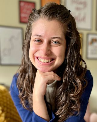 Photo of Dr. Hannah Gilfix, PhD, Psychologist