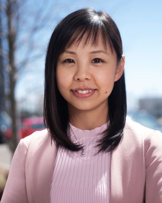 Photo of Shirley Zhou, Registered Psychotherapist (Qualifying)