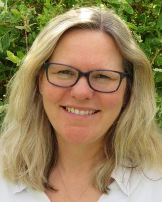 Photo of Helen Holbrook, Counsellor, DCounsPsych, MBACP