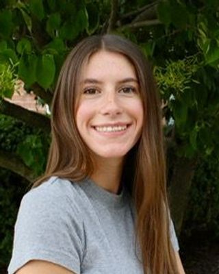 Photo of Bella Gosda, Clinical Social Work/Therapist, MSW, APSW