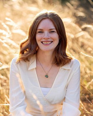 Photo of Dr Hannah Barnes, Psychologist, PsychD, HCPC - Clin. Psych.