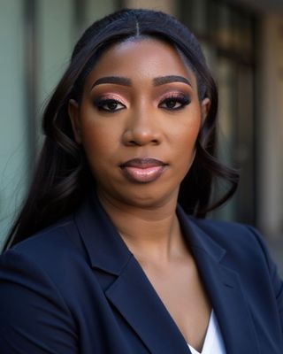 Photo of Tolu Olofi, Psychiatric Nurse Practitioner, PMHNP