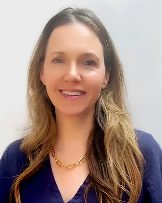 Photo of Anna Kemp, Registered Psychotherapist (Qualifying), RP(Q), MACP
