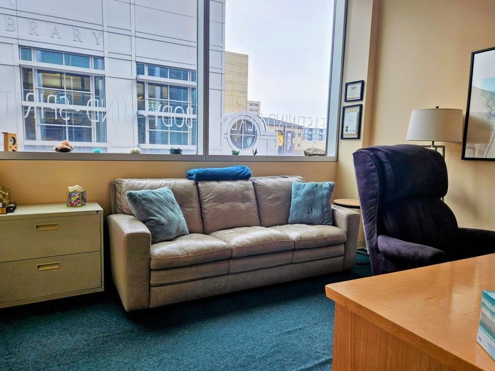 Convenient office location in downtown Iowa City