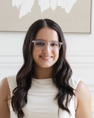 Photo of Destiny Melo, Registered Psychotherapist (Qualifying)