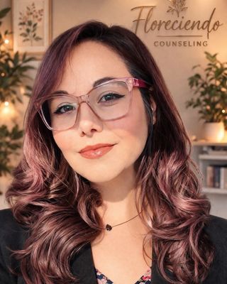 Photo of Viridiana Esparza - Floreciendo Counseling LLC, Licensed Professional Counselor Candidate, LPCC