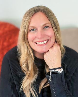 Photo of Stephanie Gillen, Clinical Social Work/Therapist, LCSW, RPT
