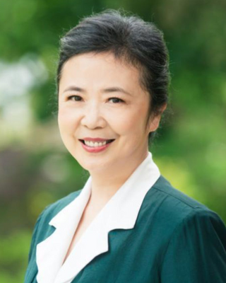 Photo of Jane Xu, Registered Psychotherapist, RP
