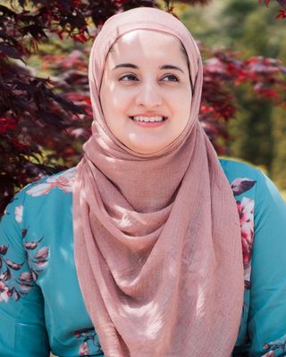 Photo of Faizah Latif, Registered Social Worker, MSW, RSW