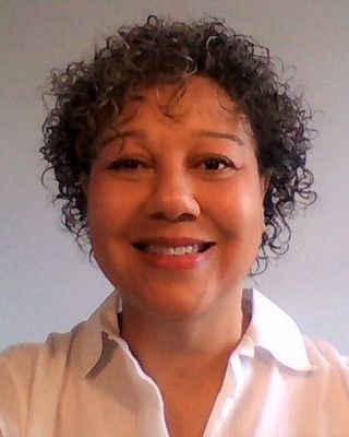 Photo of Suzanne Adebari, MA, MUKCP, Psychotherapist