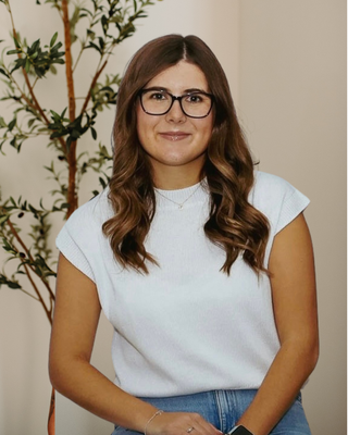 Photo of Mackenzie Howard, Registered Psychotherapist (Qualifying), RPQ, MACPc