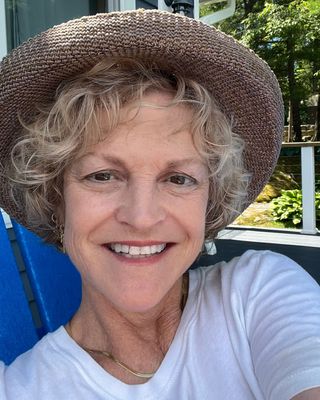 Photo of Lori L. Welch, Art Therapist, MS, MS, ATR-BC, ATCS, LCAT