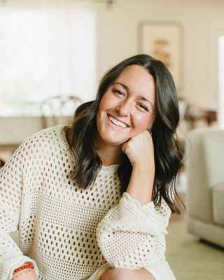Photo of Chelsey Liaga, Clinical Social Work/Therapist, BS Ed, LMSW, PMH-C
