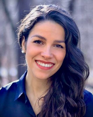 Photo of Dr. Laura Longo, Psychologist, PhD