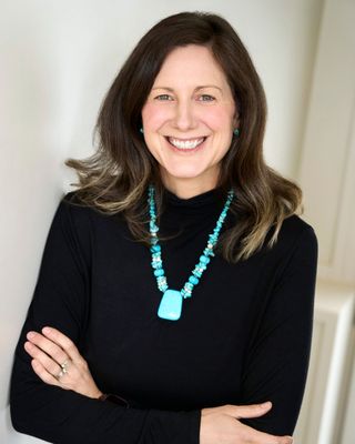Photo of Dr. Elizabeth Orr, Psychologist, PhD, CPsych