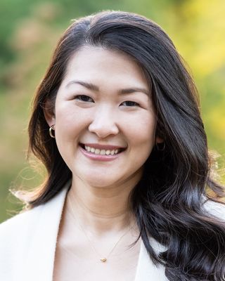 Photo of Sarah Zheng, Psychiatrist in Portola Valley, CA