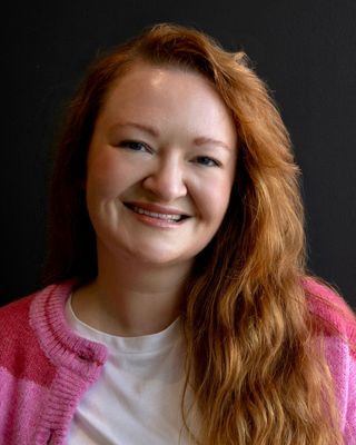 Photo of Emily Oxford, Counsellor, BA, MACP, CCC