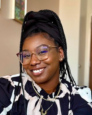 Photo of Raven Moore, Clinical Social Work/Therapist, LCSW