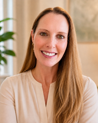 Photo of Inbar Young - Dr. Inbar Young, Psychologist, PsyD, SEP
