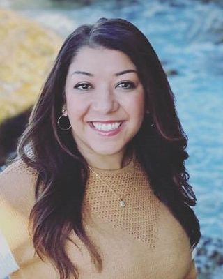Photo of Jennifer Fard, Marriage & Family Therapist, MA, LMFT