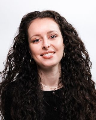 Photo of Dr. Angelica Barron Maulucci - Dr. Angelica Maulucci, Life Transitions 13–30s, Clinical Social Work/Therapist, DSW, LCSW, LICSW