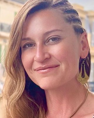Photo of Jen Poole, Marriage & Family Therapist, MA, LMFT