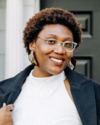 Photo of Shoshanna Alexander-Heron - Shoshanna Alexander-Heron, Clinical Social Work/Therapist, LCSW