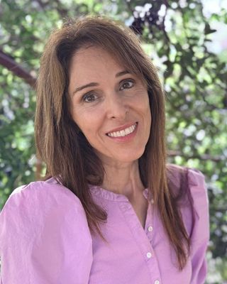 Photo of Farah Dehmoubed - HOPE Therapy Group: Farah Dehmoubed, Marriage & Family Therapist Associate, MSc , AMFT